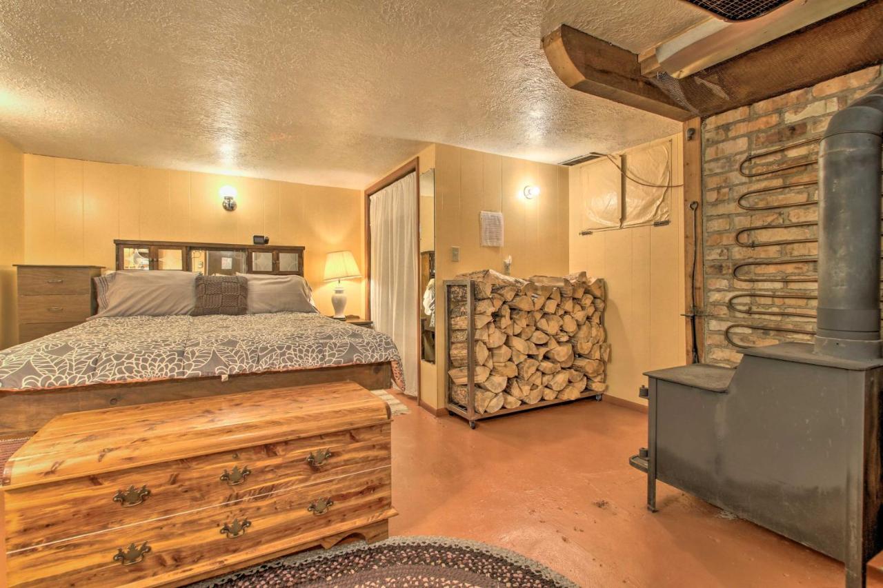 Cozy Home With Hot Tub Half Mi To Salmon River! Exterior photo