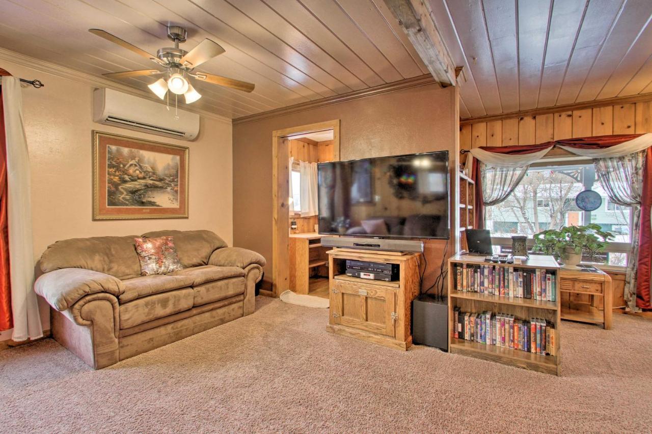 Cozy Home With Hot Tub Half Mi To Salmon River! Exterior photo