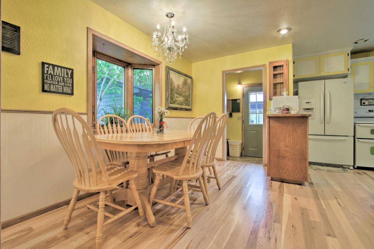 Cozy Home With Hot Tub Half Mi To Salmon River! Exterior photo